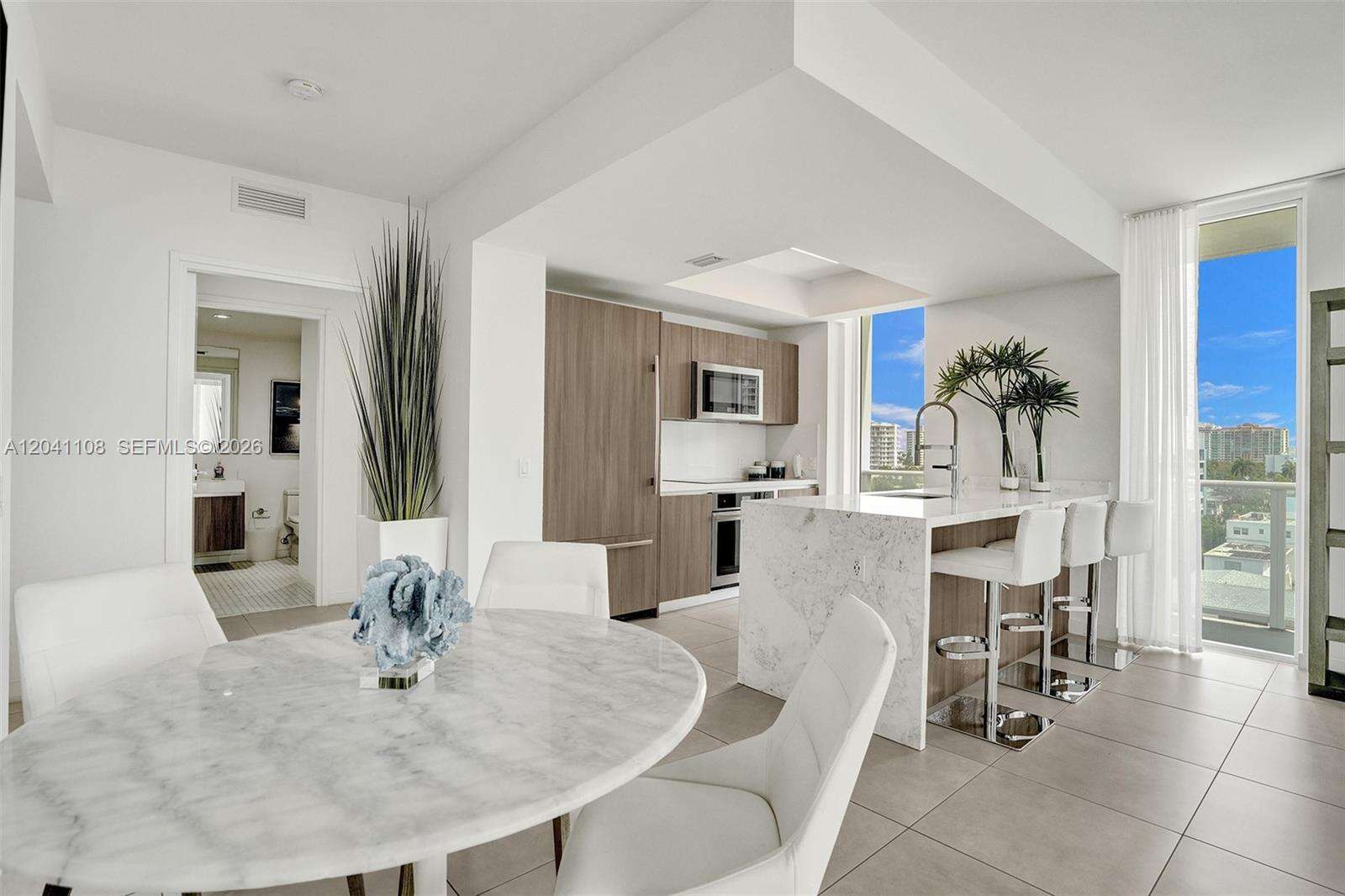 Tiffany House at 401 Birch Rd, Fort Lauderdale, FL 33304 - For Rent photo 2