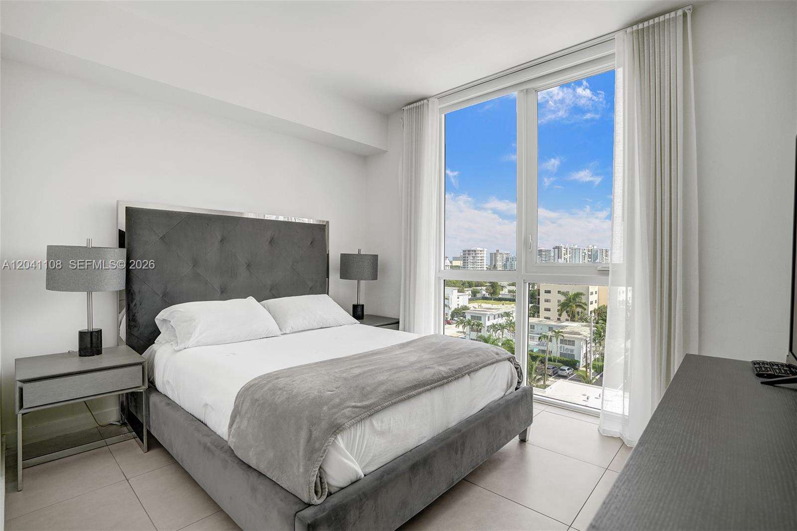 Tiffany House at 401 Birch Rd, Fort Lauderdale, FL 33304 - For Rent photo 12