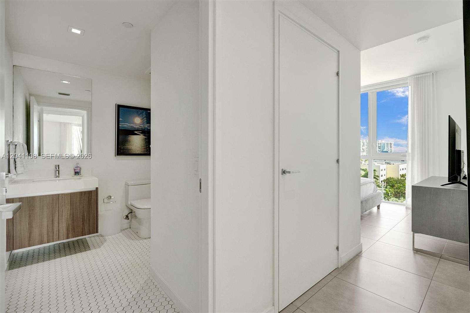 Tiffany House at 401 Birch Rd, Fort Lauderdale, FL 33304 - For Rent photo 14