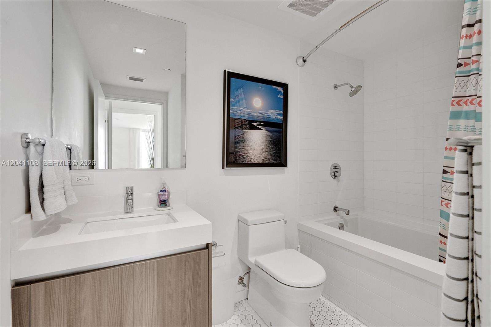Tiffany House at 401 Birch Rd, Fort Lauderdale, FL 33304 - For Rent photo 15