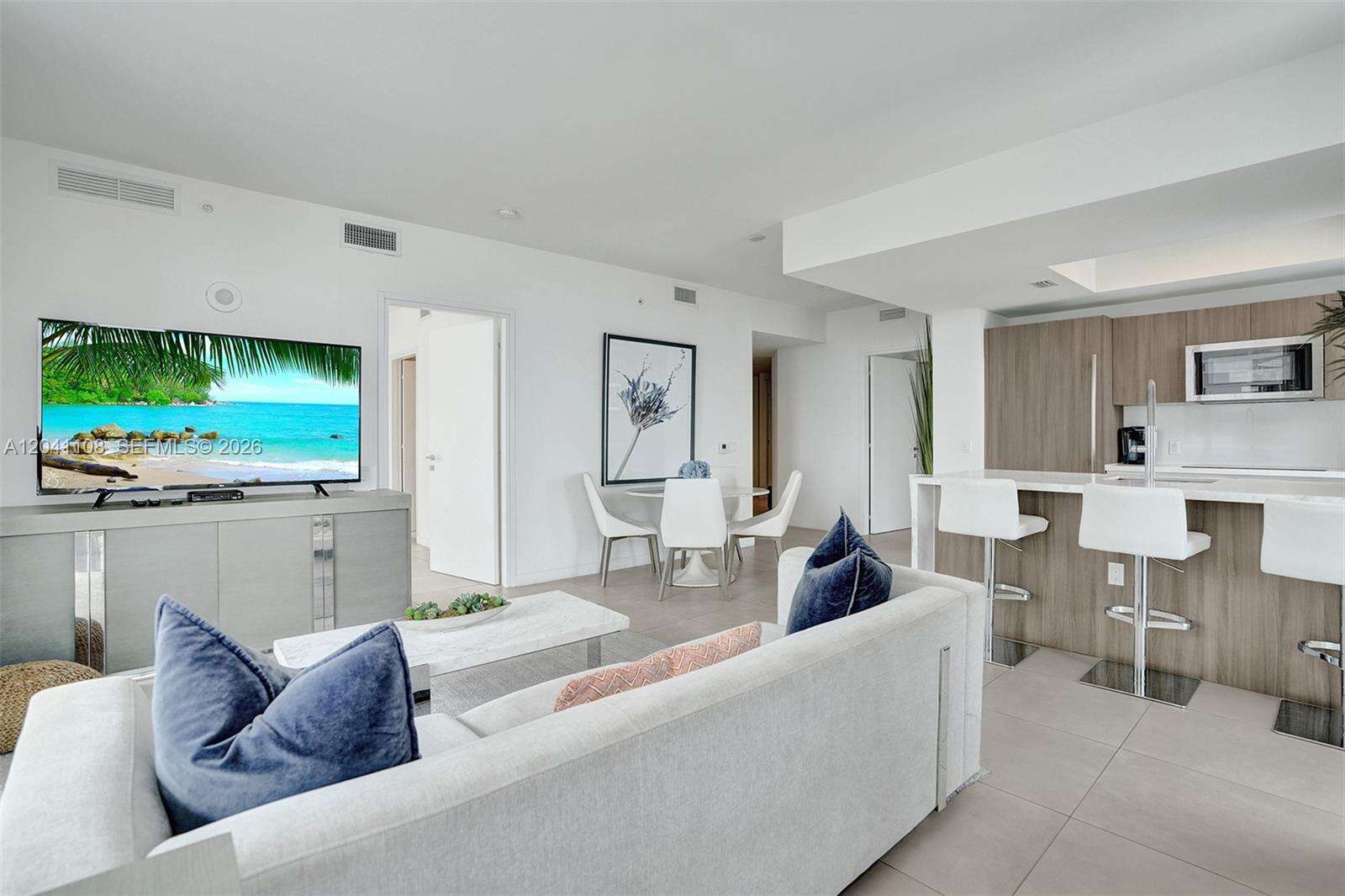 Tiffany House at 401 Birch Rd, Fort Lauderdale, FL 33304 - For Rent photo 4