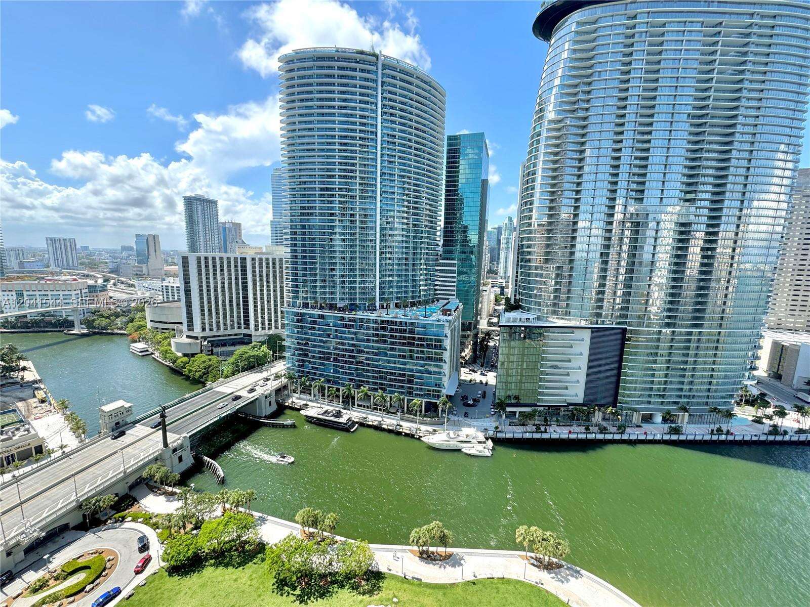 Icon Brickell 1 at 475 Brickell Ave, Miami, FL 33131 - For Rent photo 1