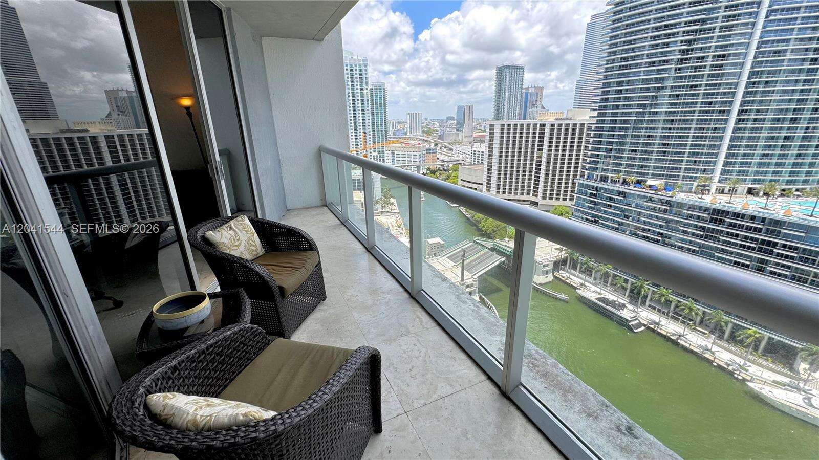 Icon Brickell 1 at 475 Brickell Ave, Miami, FL 33131 - For Rent photo 5