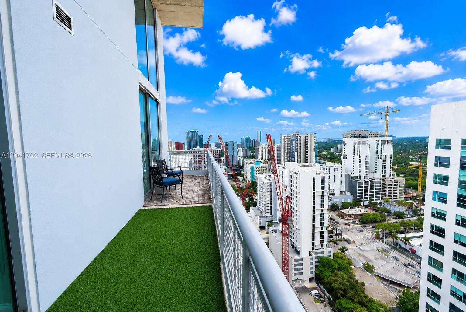Neo Vertika at 690 1 Ct, Miami, FL 33130 - For Rent photo 12