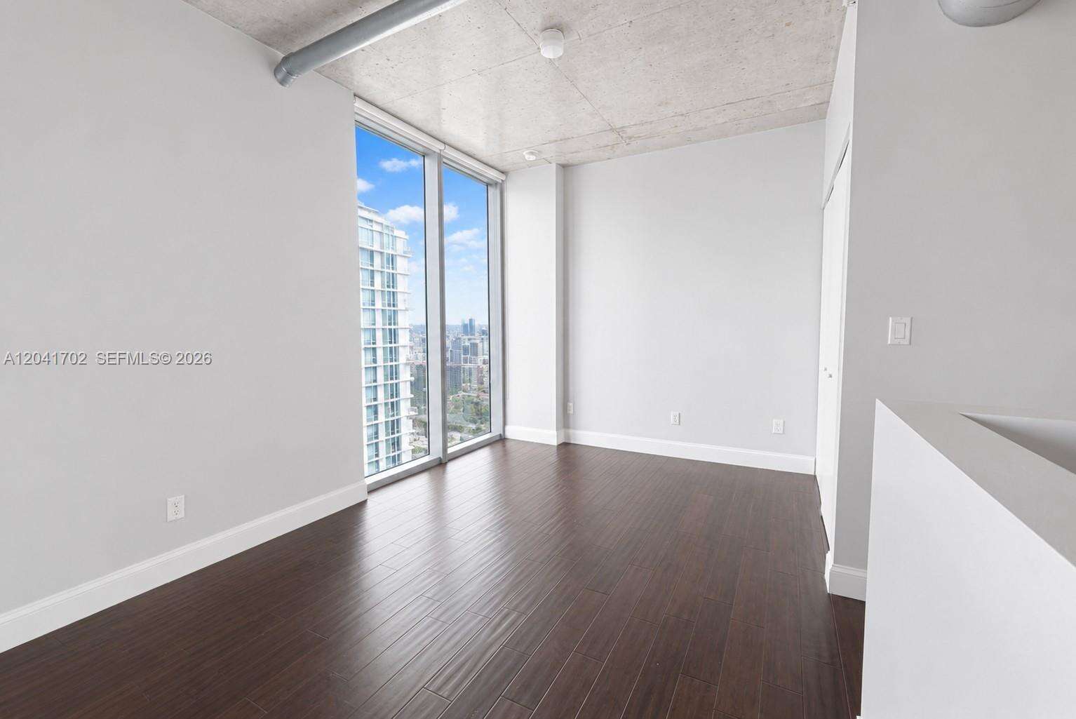 Neo Vertika at 690 1 Ct, Miami, FL 33130 - For Rent photo 16