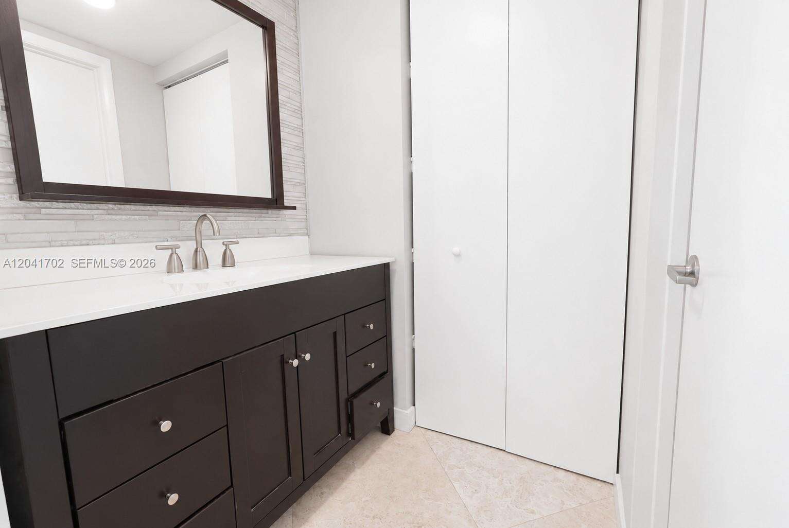 Neo Vertika at 690 1 Ct, Miami, FL 33130 - For Rent photo 18