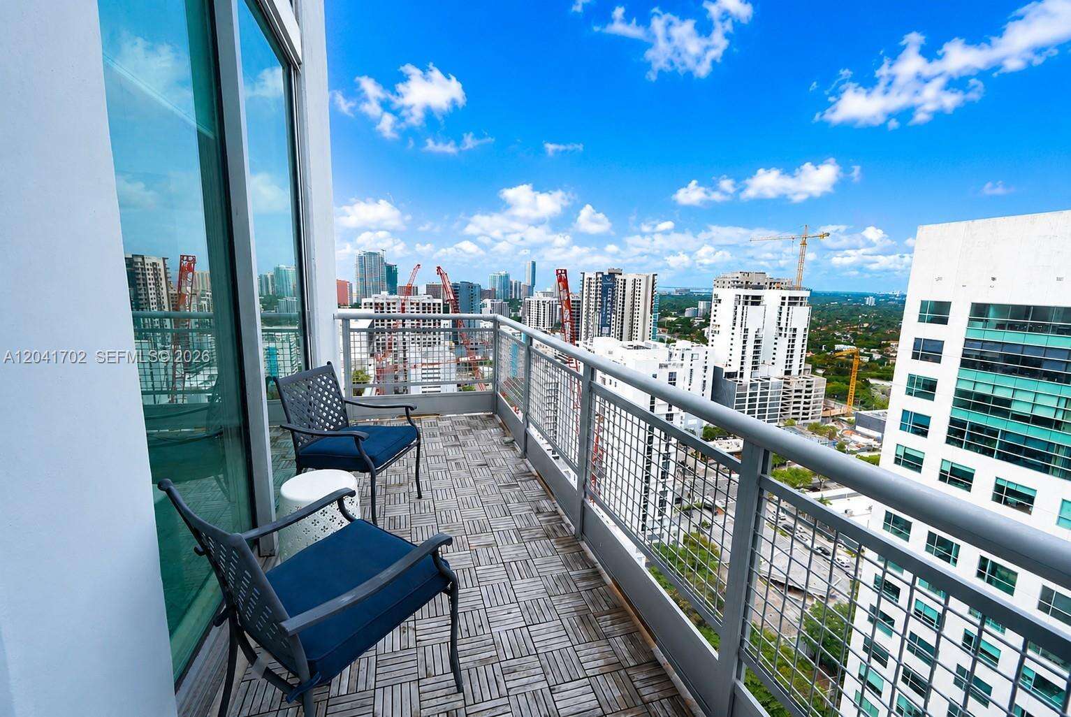 Neo Vertika at 690 1 Ct, Miami, FL 33130 - For Rent photo 10