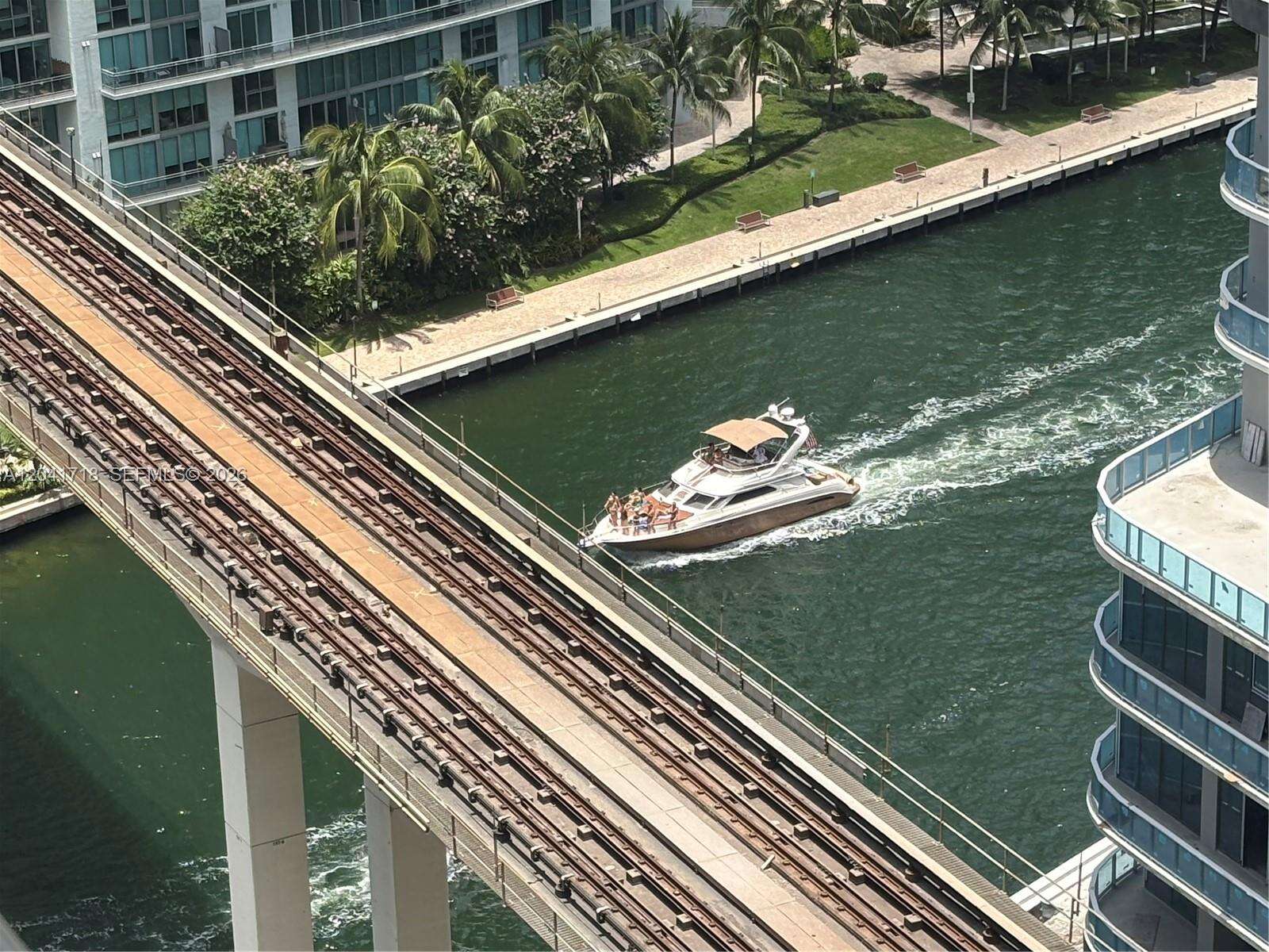 Neo Vertika at 690 1 Ct, Miami, FL 33130 - For Rent photo 20