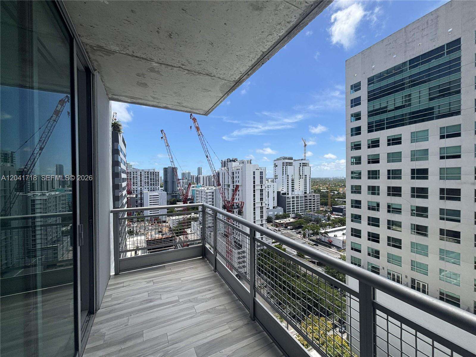 Neo Vertika at 690 1 Ct, Miami, FL 33130 - For Rent photo 4