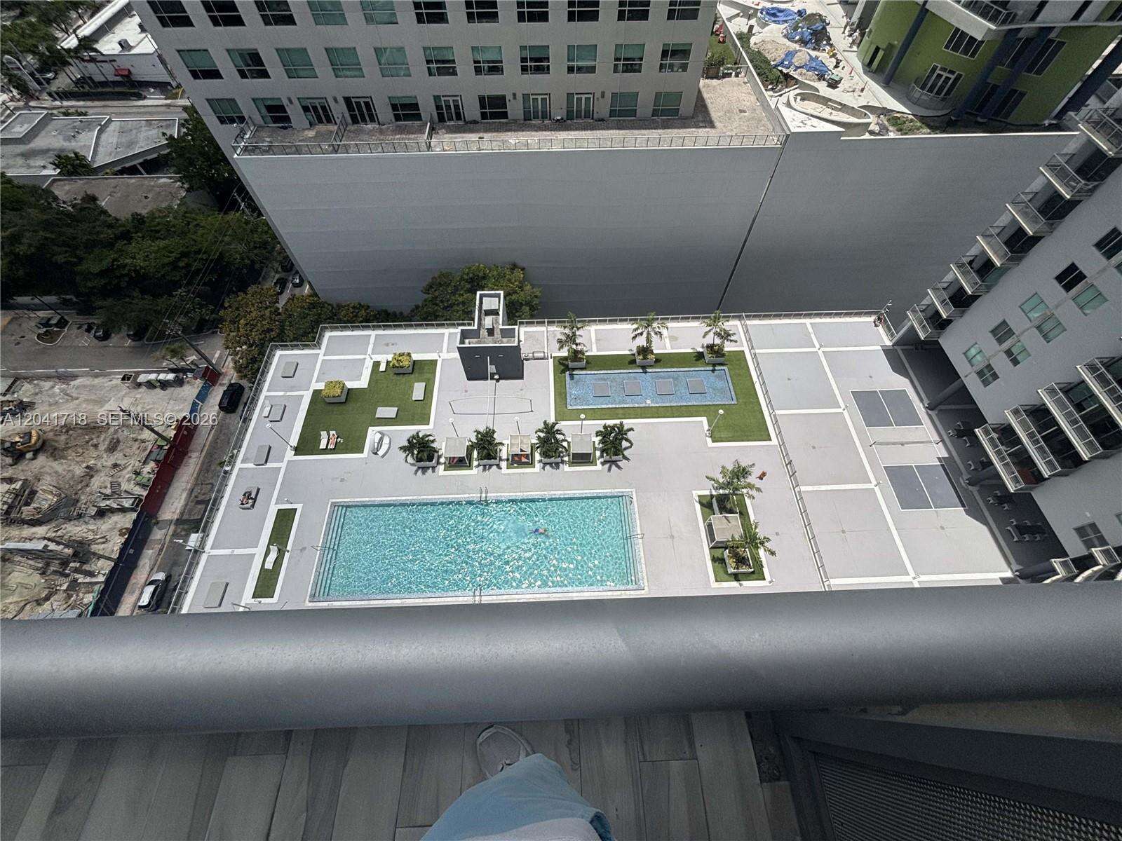 Neo Vertika at 690 1 Ct, Miami, FL 33130 - For Rent photo 5