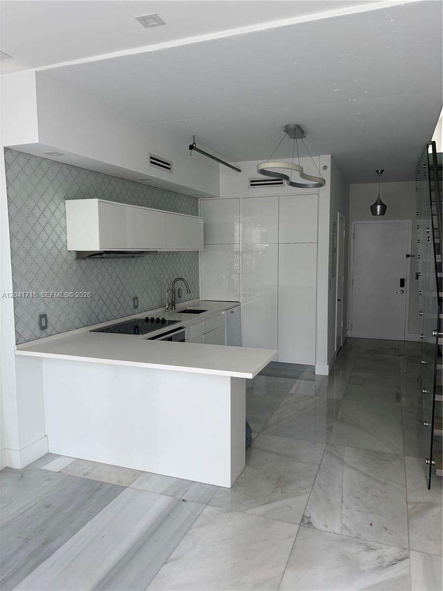 Neo Vertika at 690 1 Ct, Miami, FL 33130 - For Rent photo 8