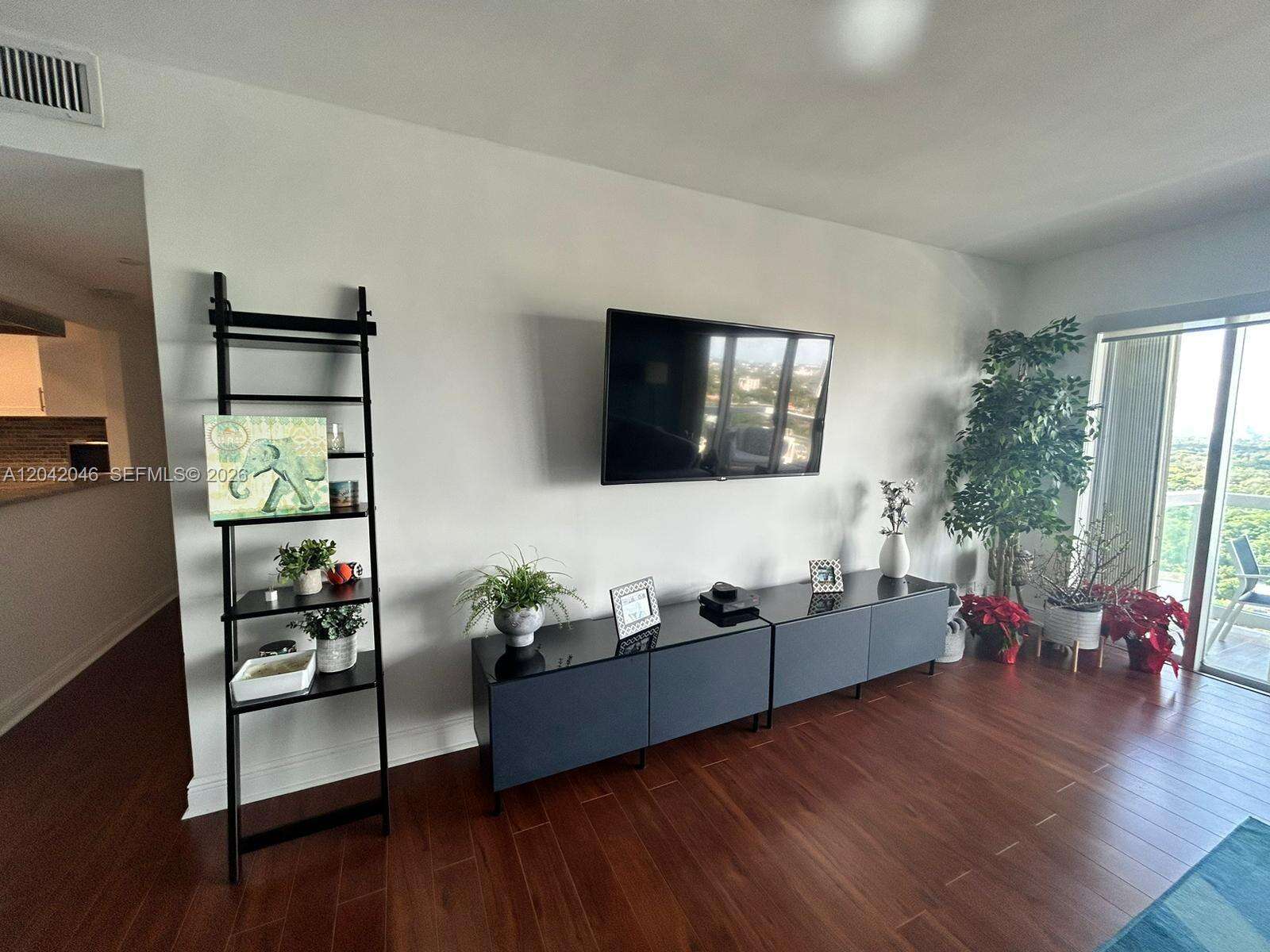 Brickell Townhouse at 2451 Brickell Ave, Miami, FL 33129 - For Rent photo 2
