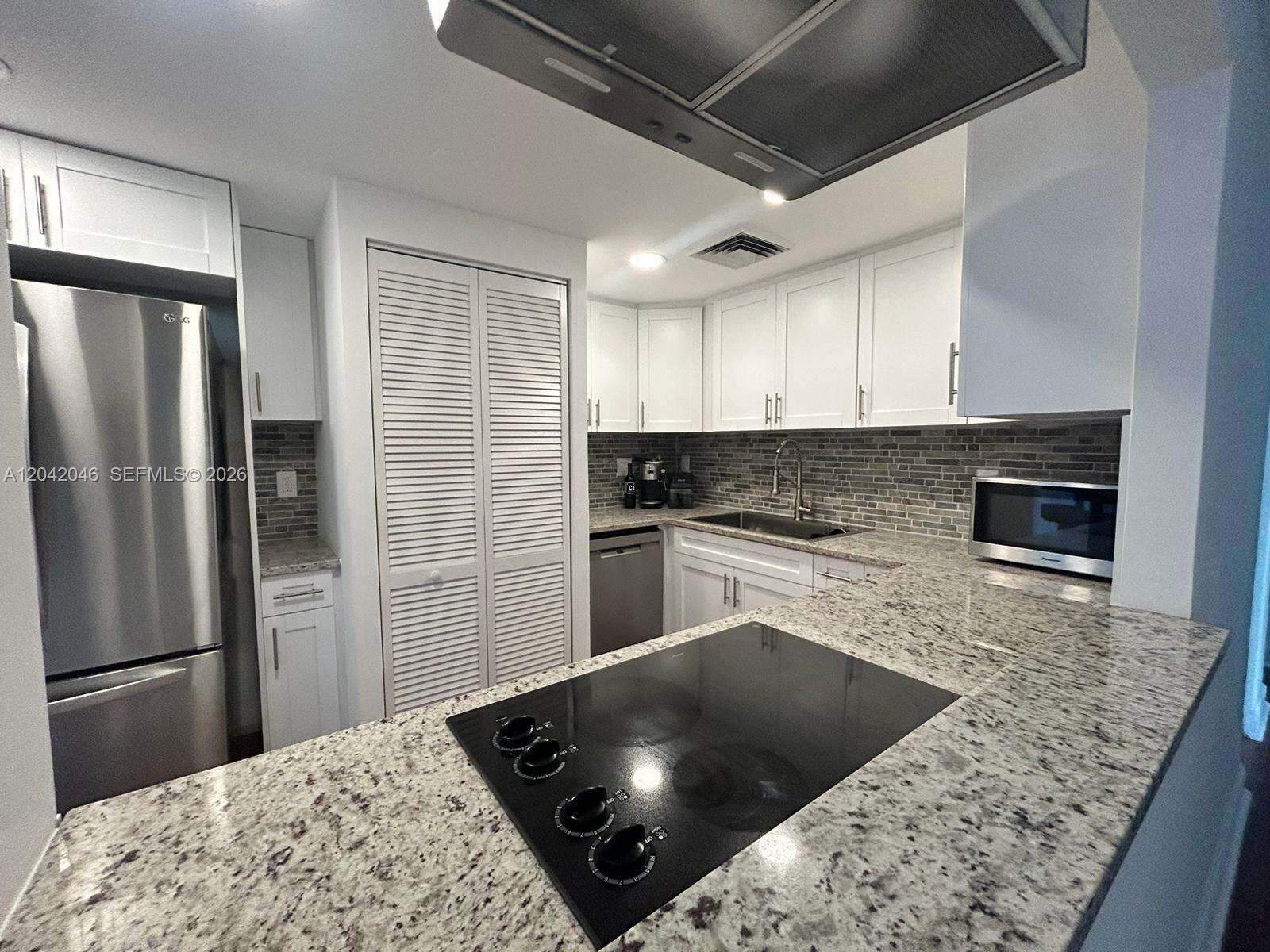Brickell Townhouse at 2451 Brickell Ave, Miami, FL 33129 - For Rent photo 20