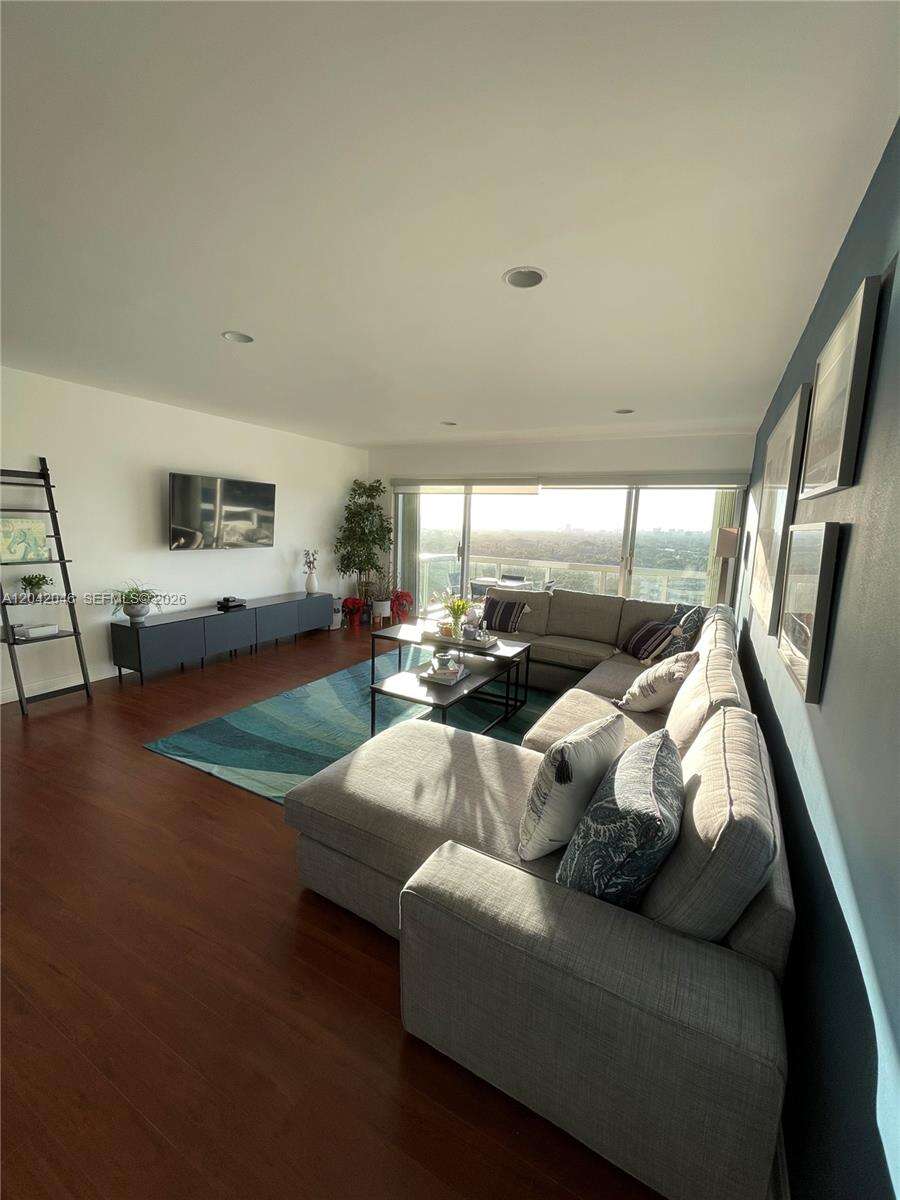 Brickell Townhouse at 2451 Brickell Ave, Miami, FL 33129 - For Rent photo 6