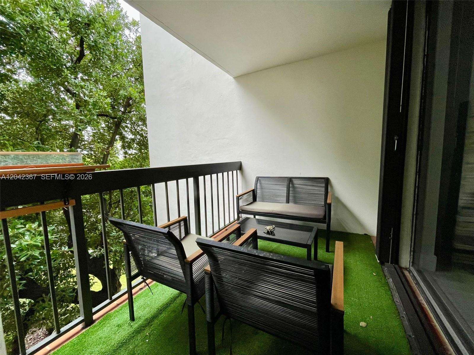 Brickell Bay Club at 2333 Brickell Ave, Miami, FL 33129 - For Rent photo 9