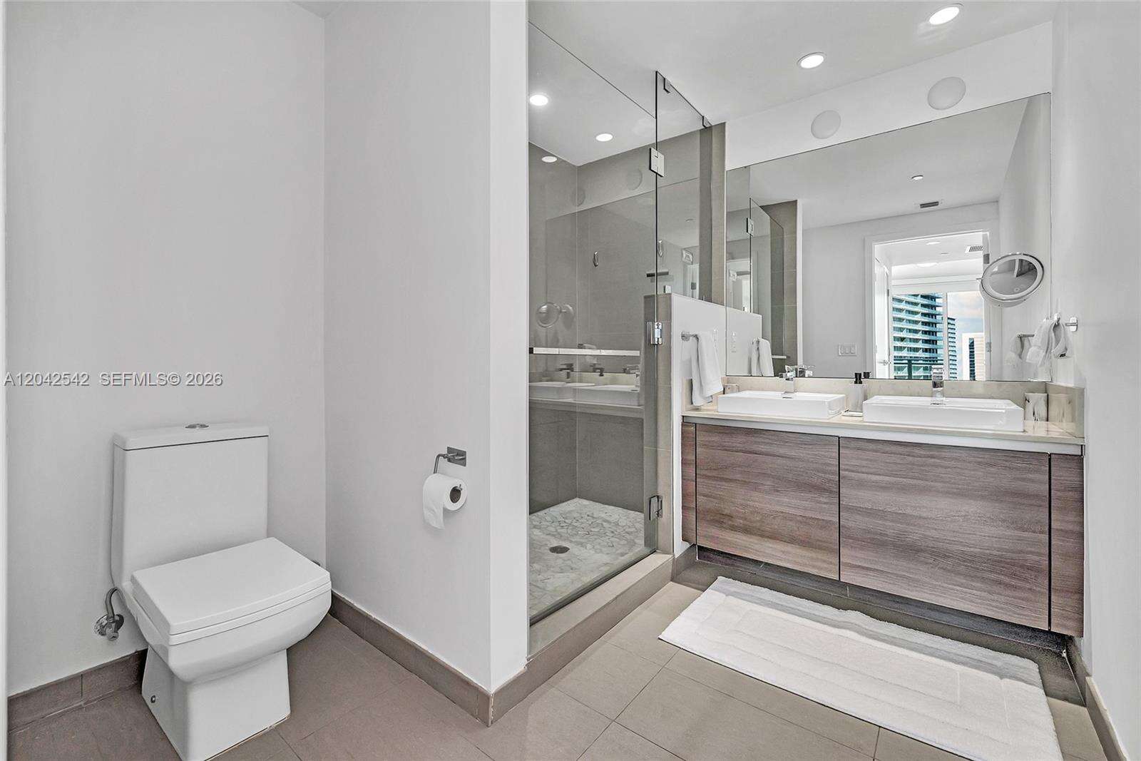 The Bond On Brickell at 1080 Brickell Ave, Miami, FL 33131 - For Rent photo 18