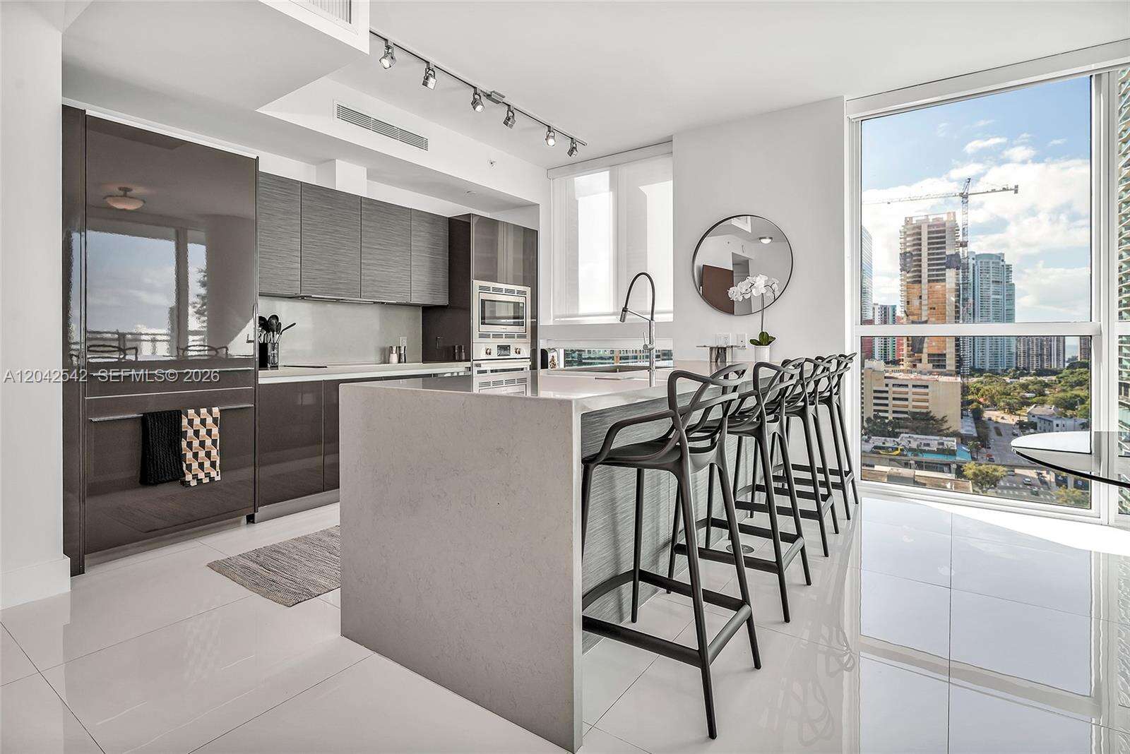 The Bond On Brickell at 1080 Brickell Ave, Miami, FL 33131 - For Rent photo 8