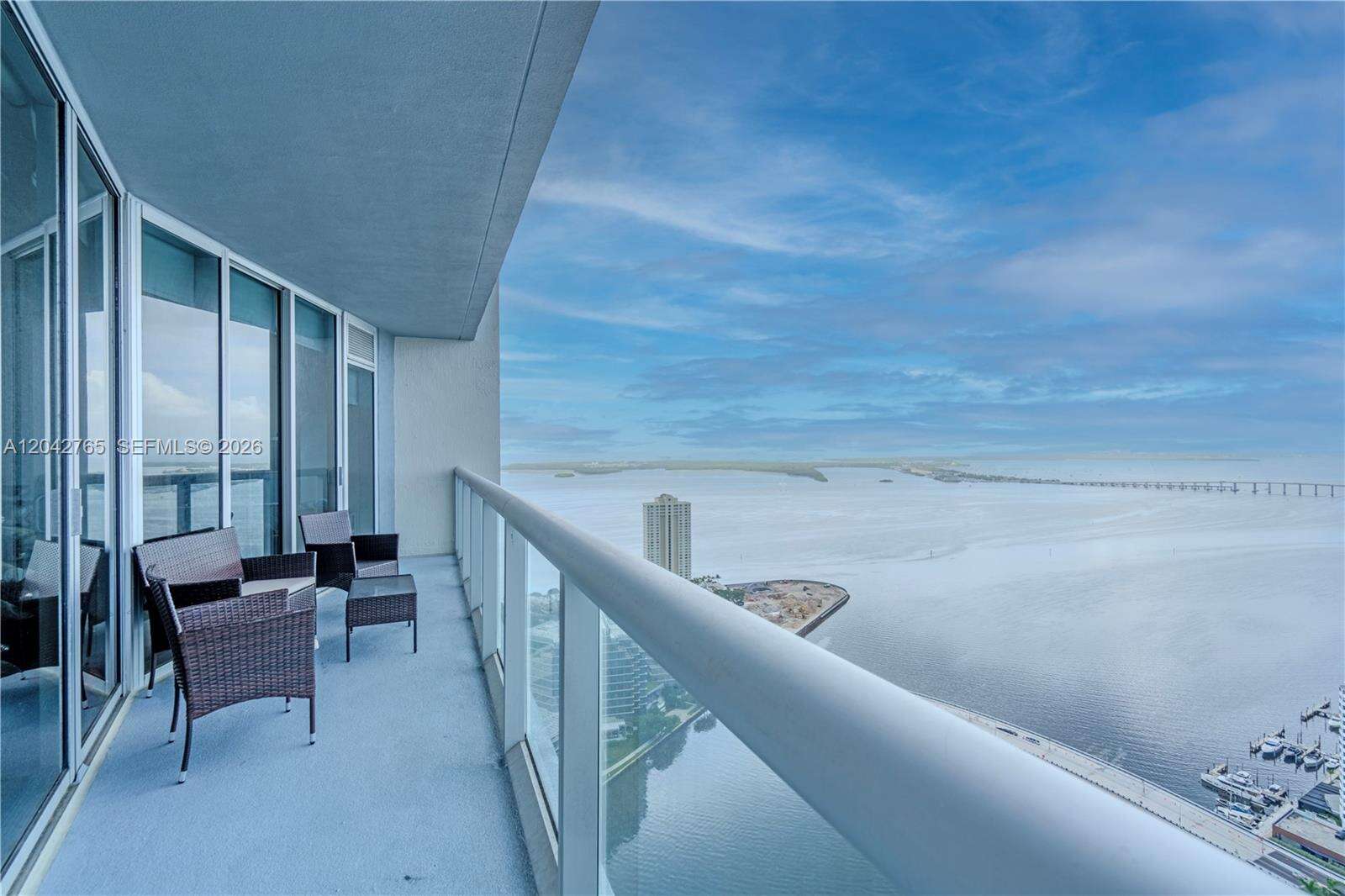 Icon Brickell 2 at 495 Brickell Ave, Miami, FL 33131 - For Rent photo 15