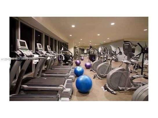 Icon Brickell 2 at 495 Brickell Ave, Miami, FL 33131 - For Rent photo 16
