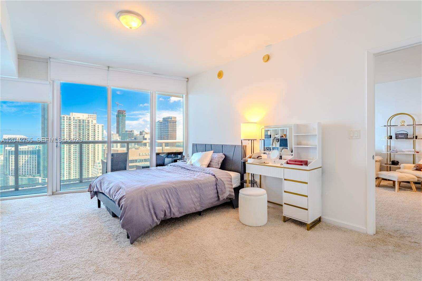 Icon Brickell 2 at 495 Brickell Ave, Miami, FL 33131 - For Rent photo 10