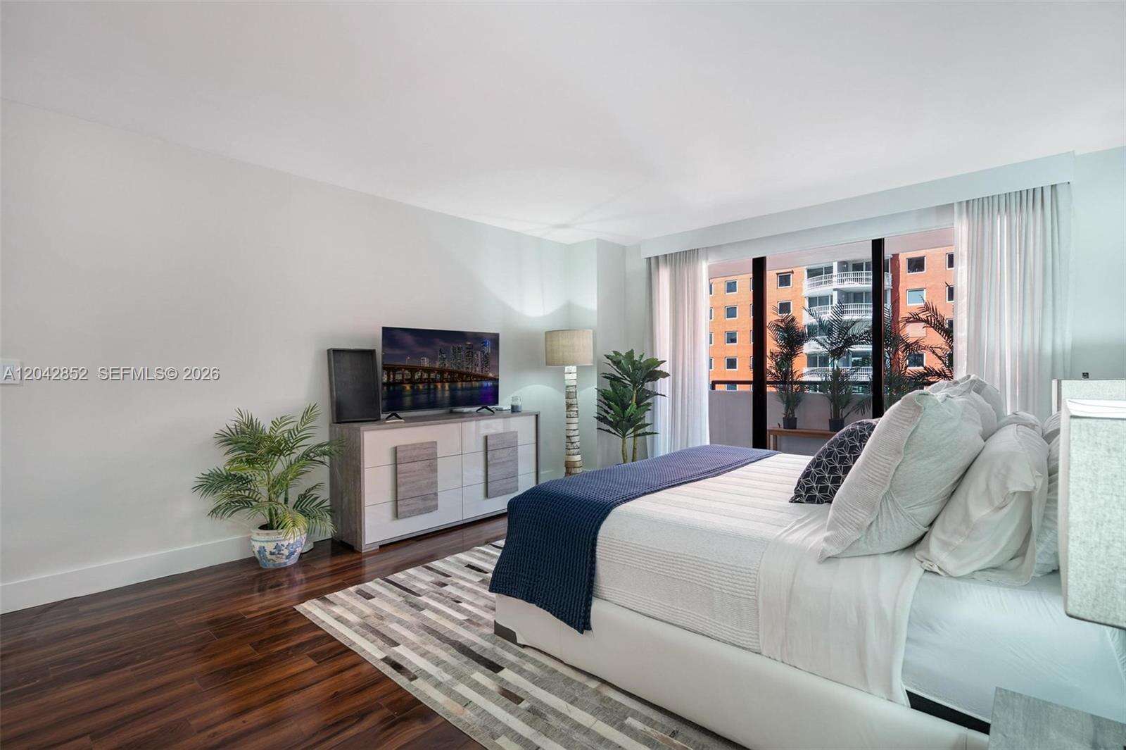 Villa Regina at 1581 Brickell Ave, Miami, FL 33129 - For Rent photo 18