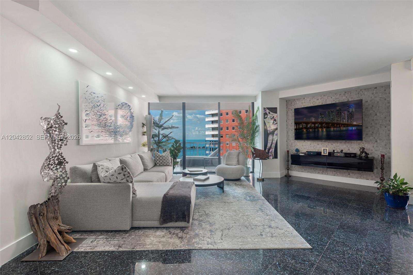 Villa Regina at 1581 Brickell Ave, Miami, FL 33129 - For Rent photo 6