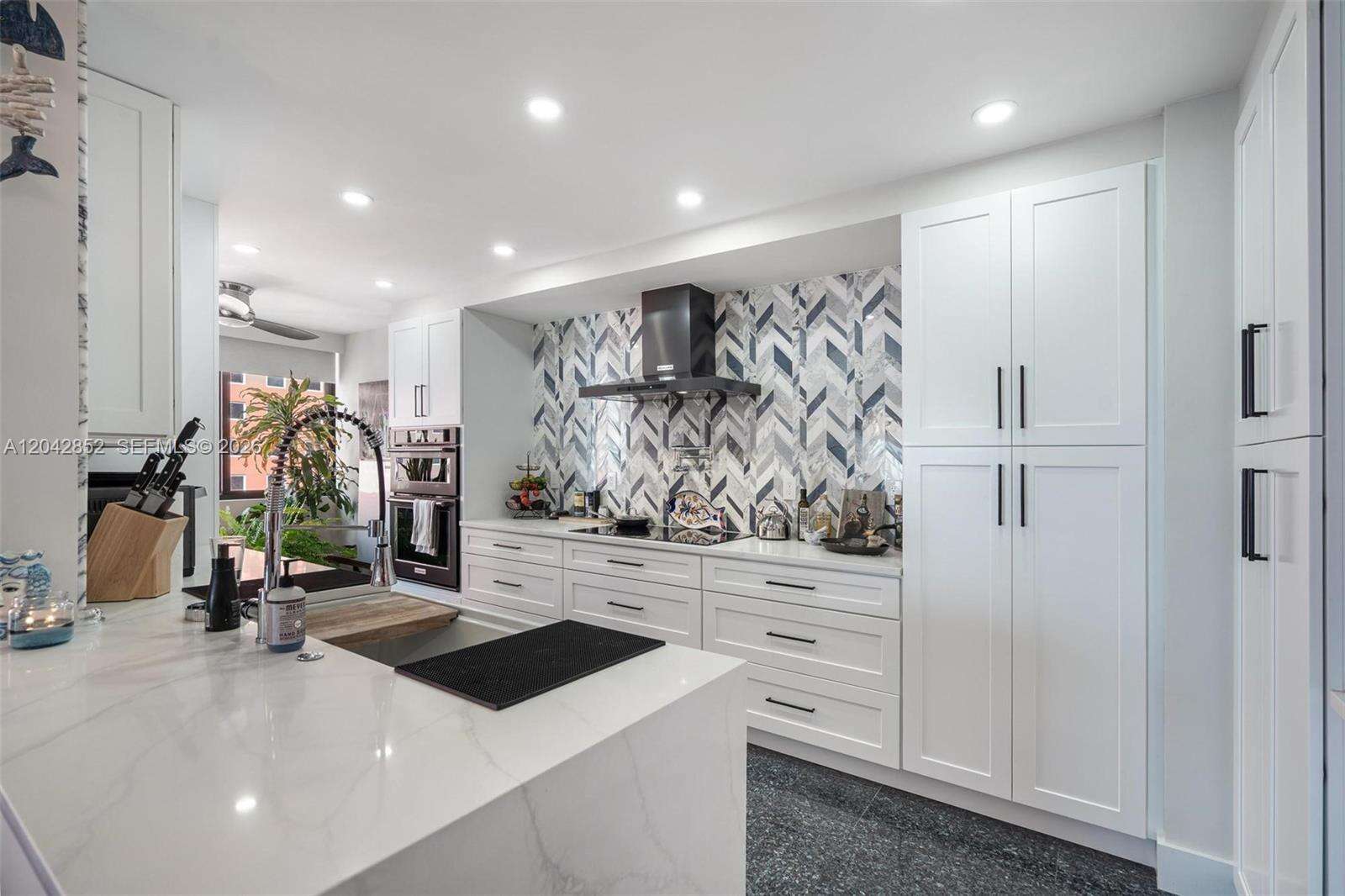 Villa Regina at 1581 Brickell Ave, Miami, FL 33129 - For Rent photo 8