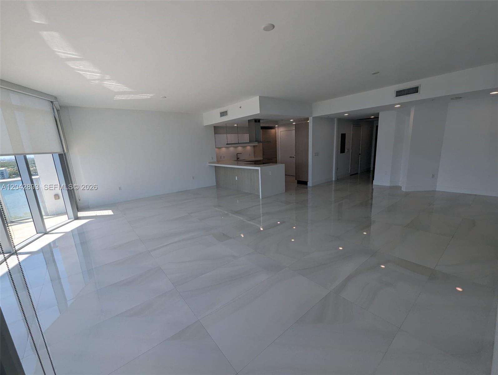 Marina Palms at 17111 Biscayne Blvd, North Miami Beach, FL 33160 - For Rent photo 13