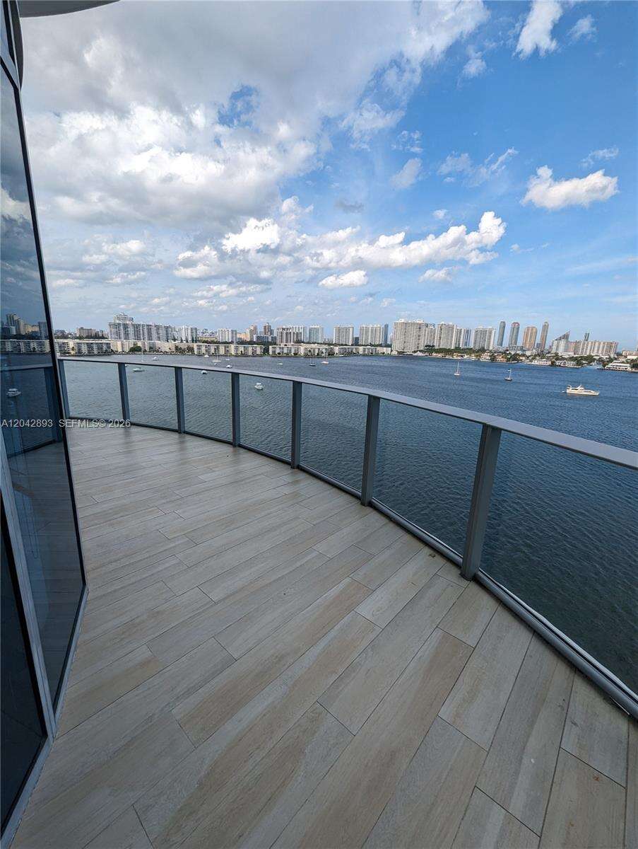 Marina Palms at 17111 Biscayne Blvd, North Miami Beach, FL 33160 - For Rent photo 16