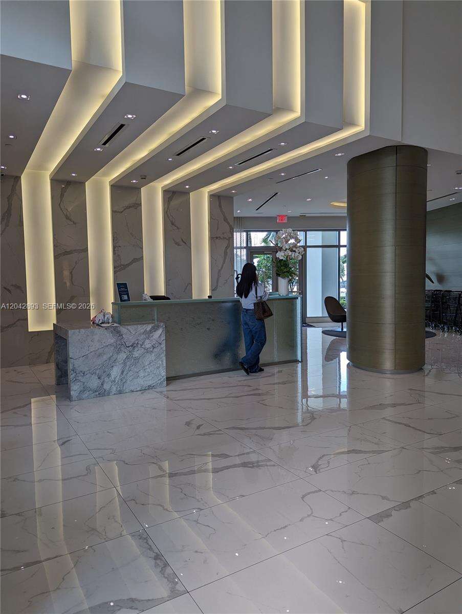 Marina Palms at 17111 Biscayne Blvd, North Miami Beach, FL 33160 - For Rent photo 6