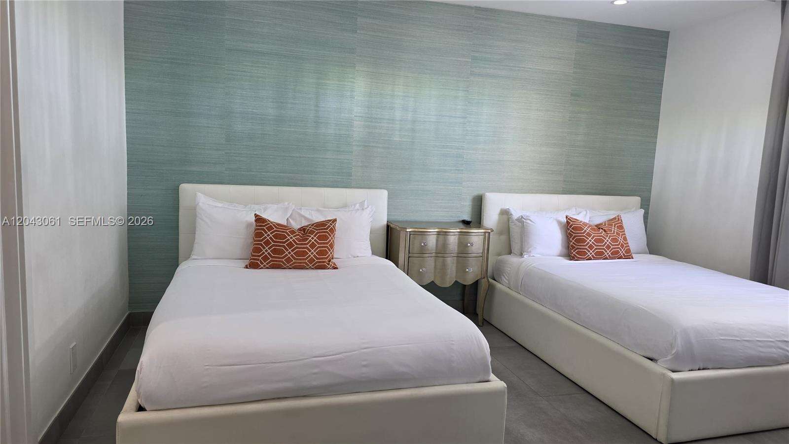 Sian Ocean Residences at 4001 Ocean Dr, Hollywood, FL 33019 - For Rent photo 18