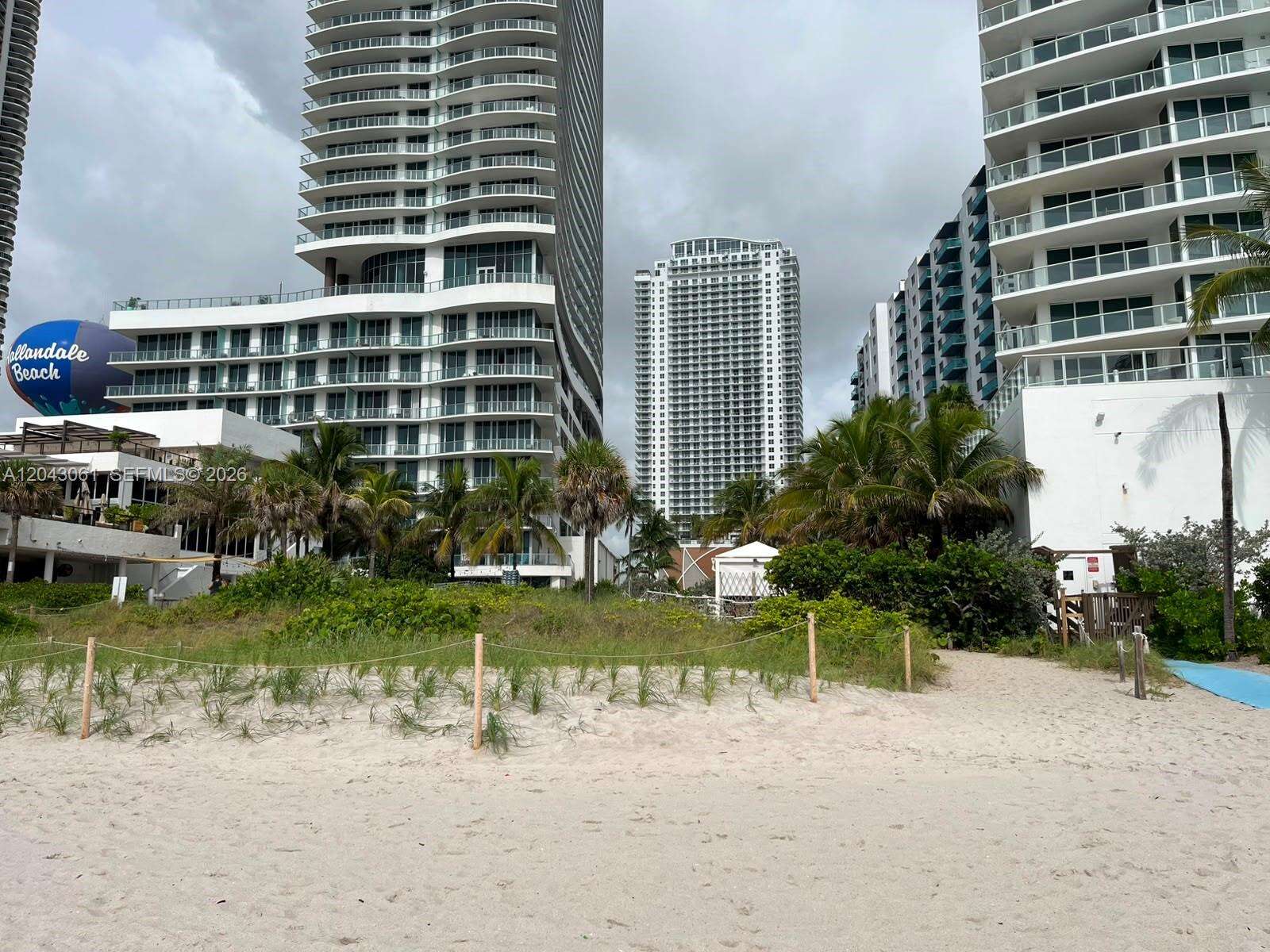 Sian Ocean Residences at 4001 Ocean Dr, Hollywood, FL 33019 - For Rent photo 31