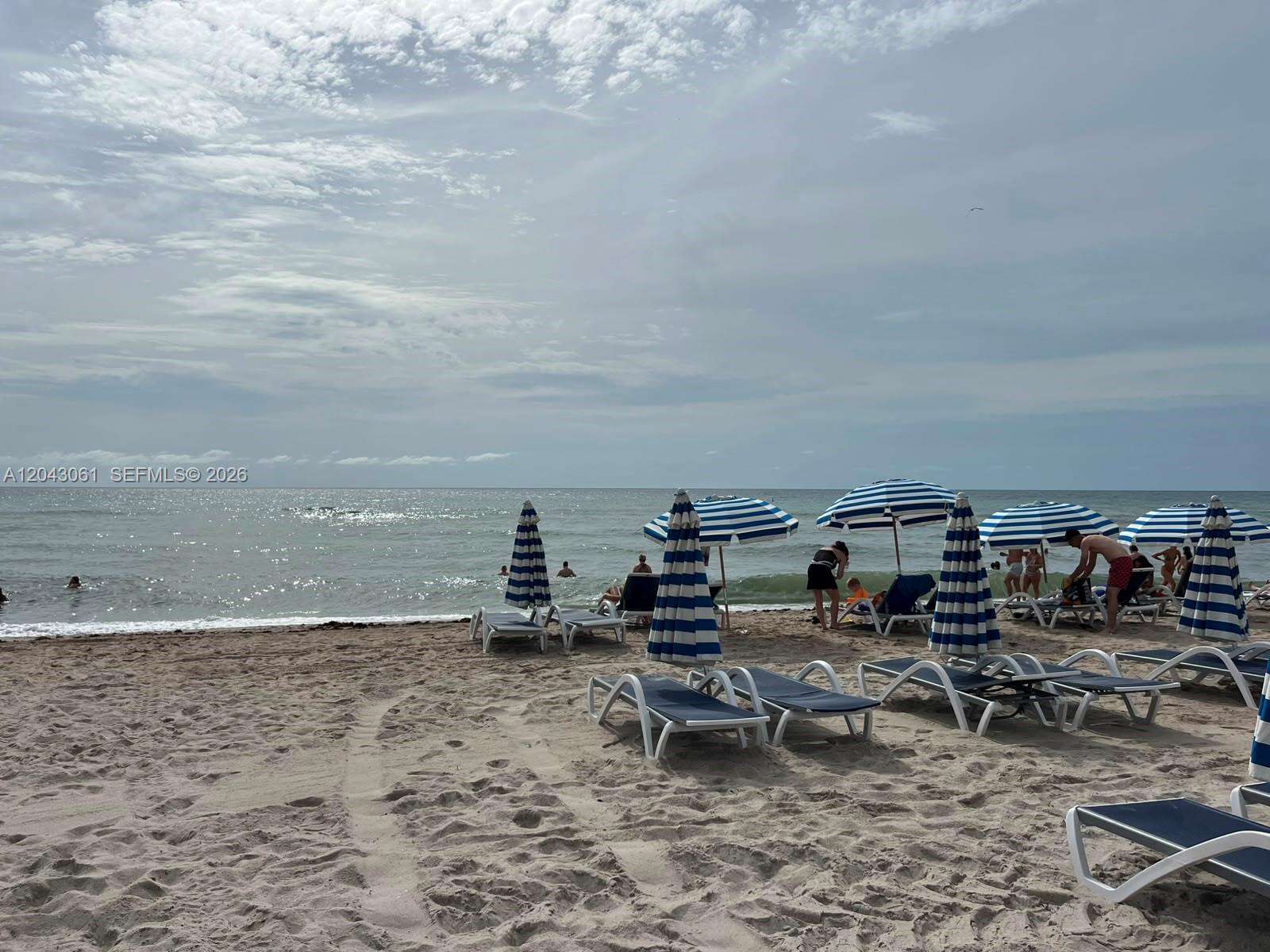 Sian Ocean Residences at 4001 Ocean Dr, Hollywood, FL 33019 - For Rent photo 34