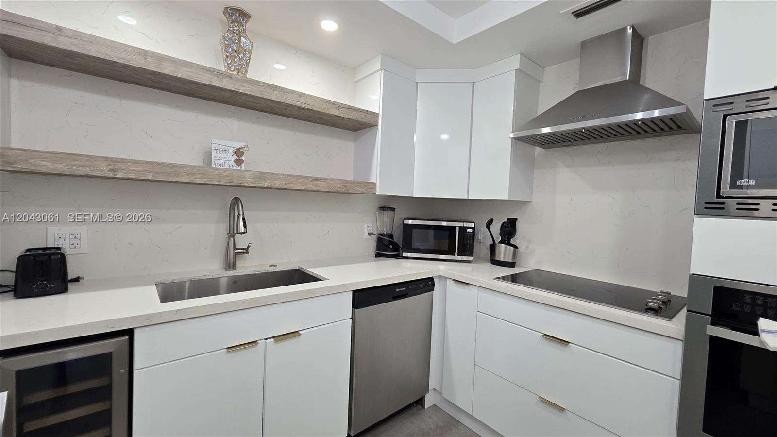 Sian Ocean Residences at 4001 Ocean Dr, Hollywood, FL 33019 - For Rent photo 10