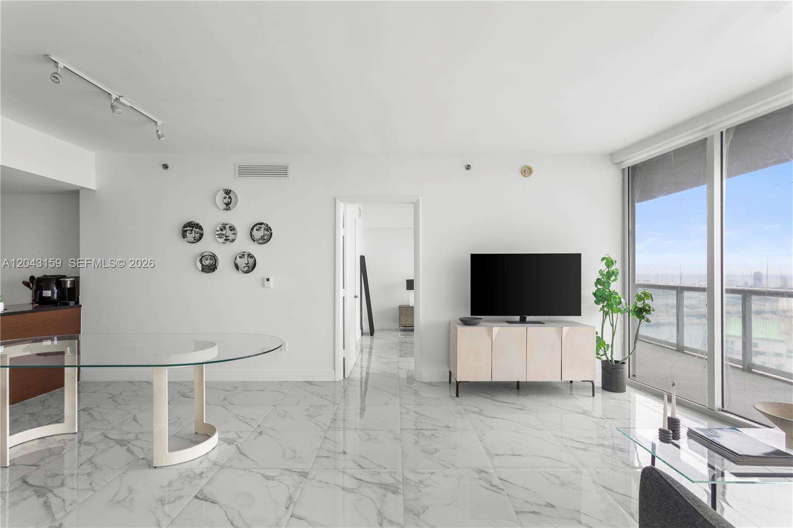 Icon Brickell 1 at 465 Brickell Ave, Miami, FL 33131 - For Rent photo 11