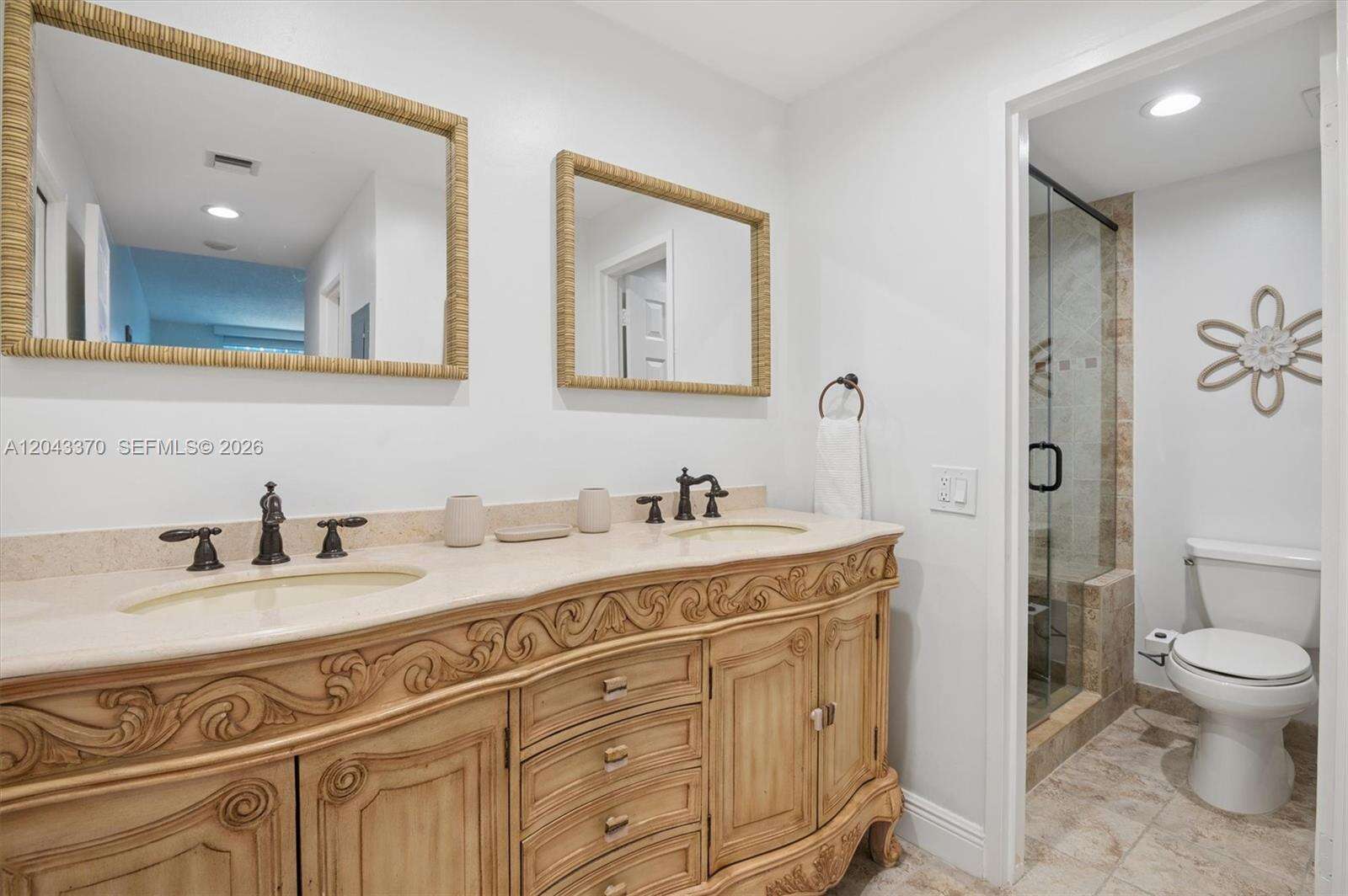 Alexander Towers at 3505 Ocean Dr, Hollywood, FL 33019 - For Rent photo 7