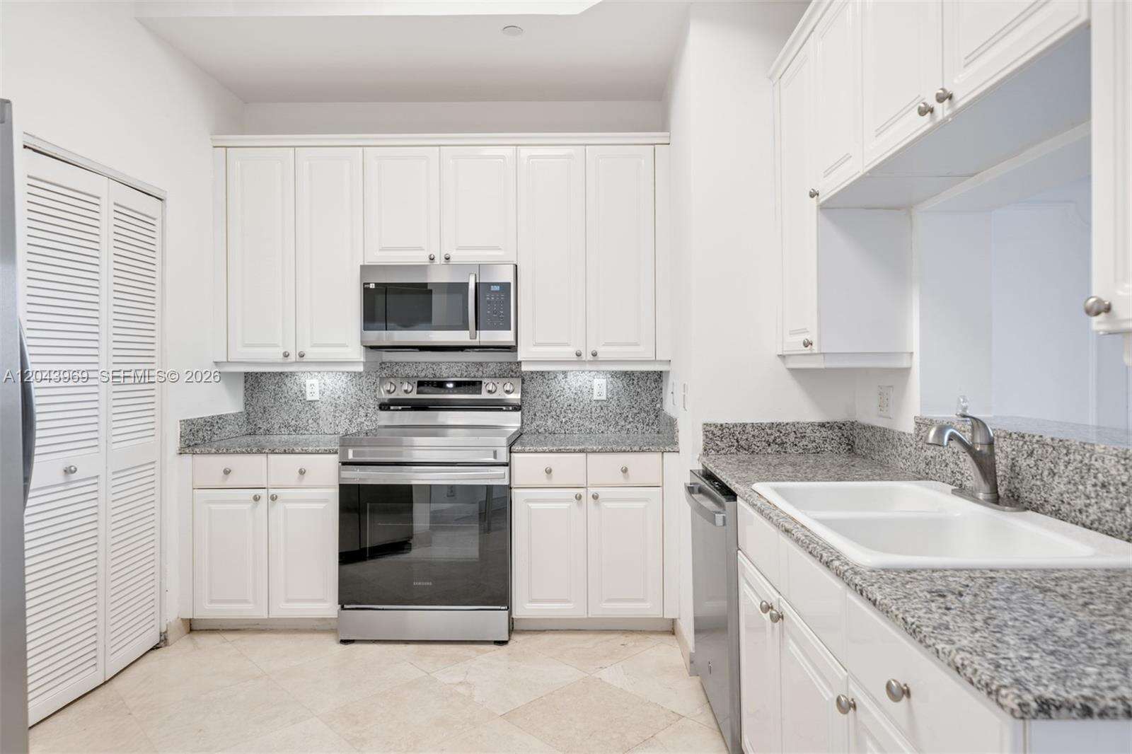 One Tequesta Point at 888 Brickell Key Dr, Miami, FL 33131 - For Rent photo 25