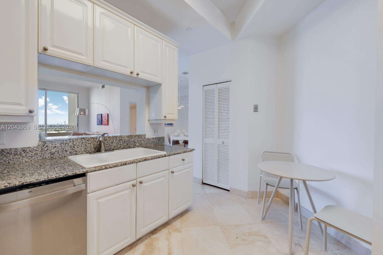 One Tequesta Point at 888 Brickell Key Dr, Miami, FL 33131 - For Rent photo 28