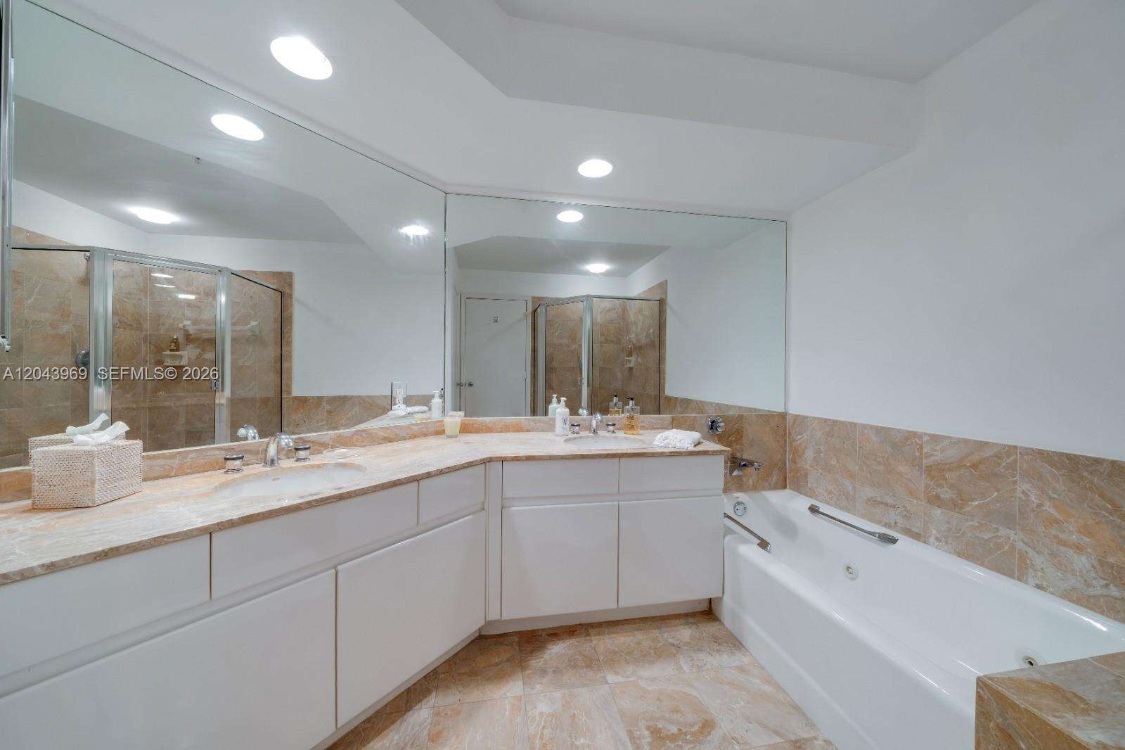 One Tequesta Point at 888 Brickell Key Dr, Miami, FL 33131 - For Rent photo 30