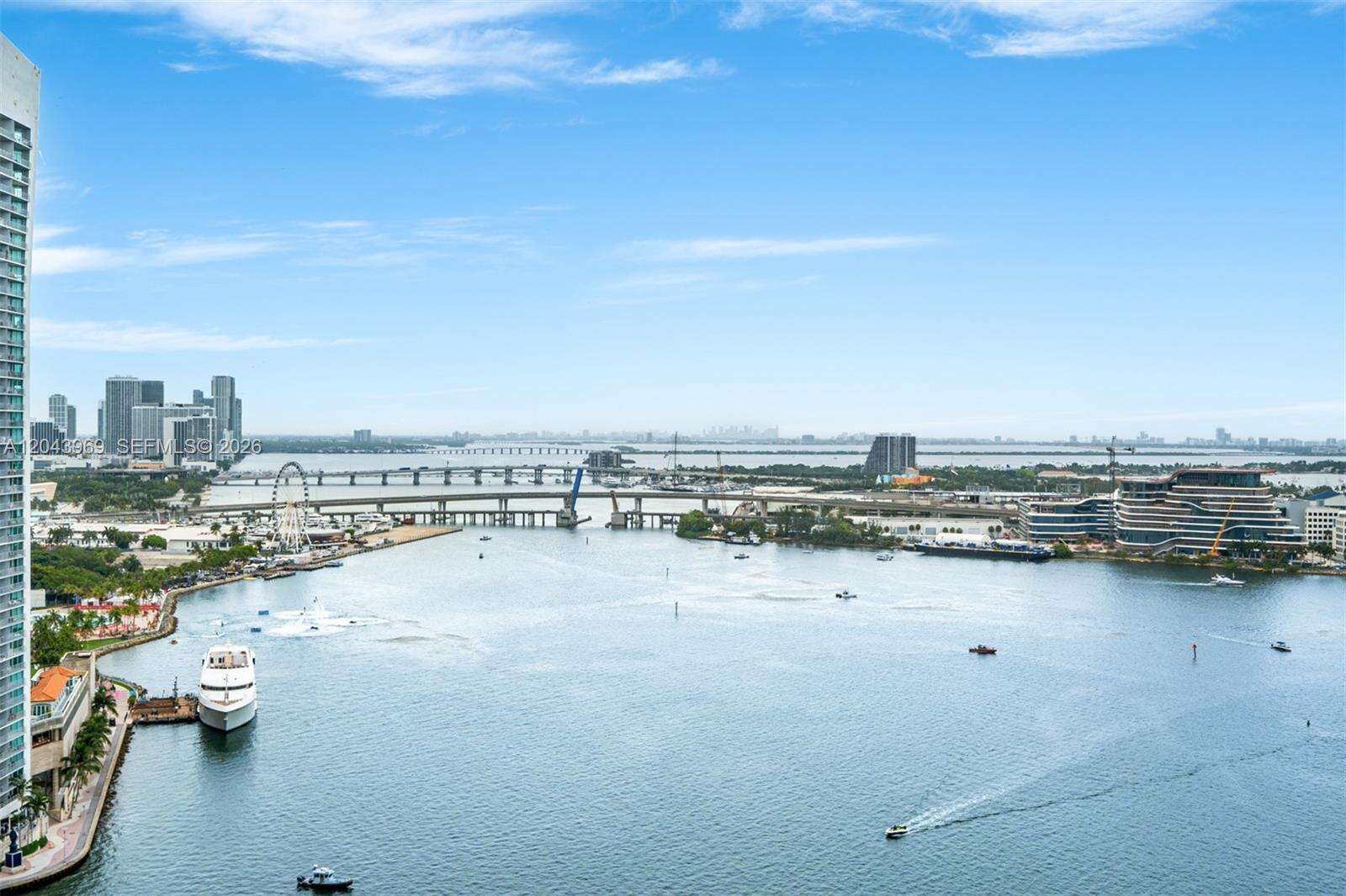 One Tequesta Point at 888 Brickell Key Dr, Miami, FL 33131 - For Rent photo 4