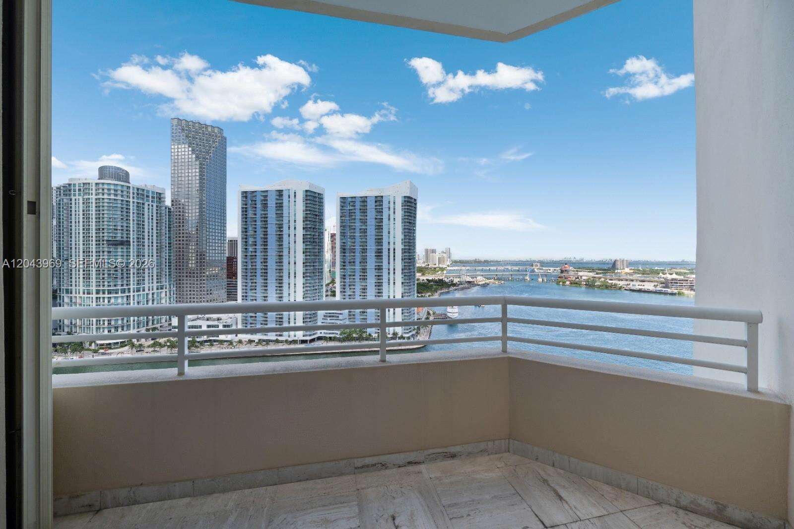 One Tequesta Point at 888 Brickell Key Dr, Miami, FL 33131 - For Rent photo 35