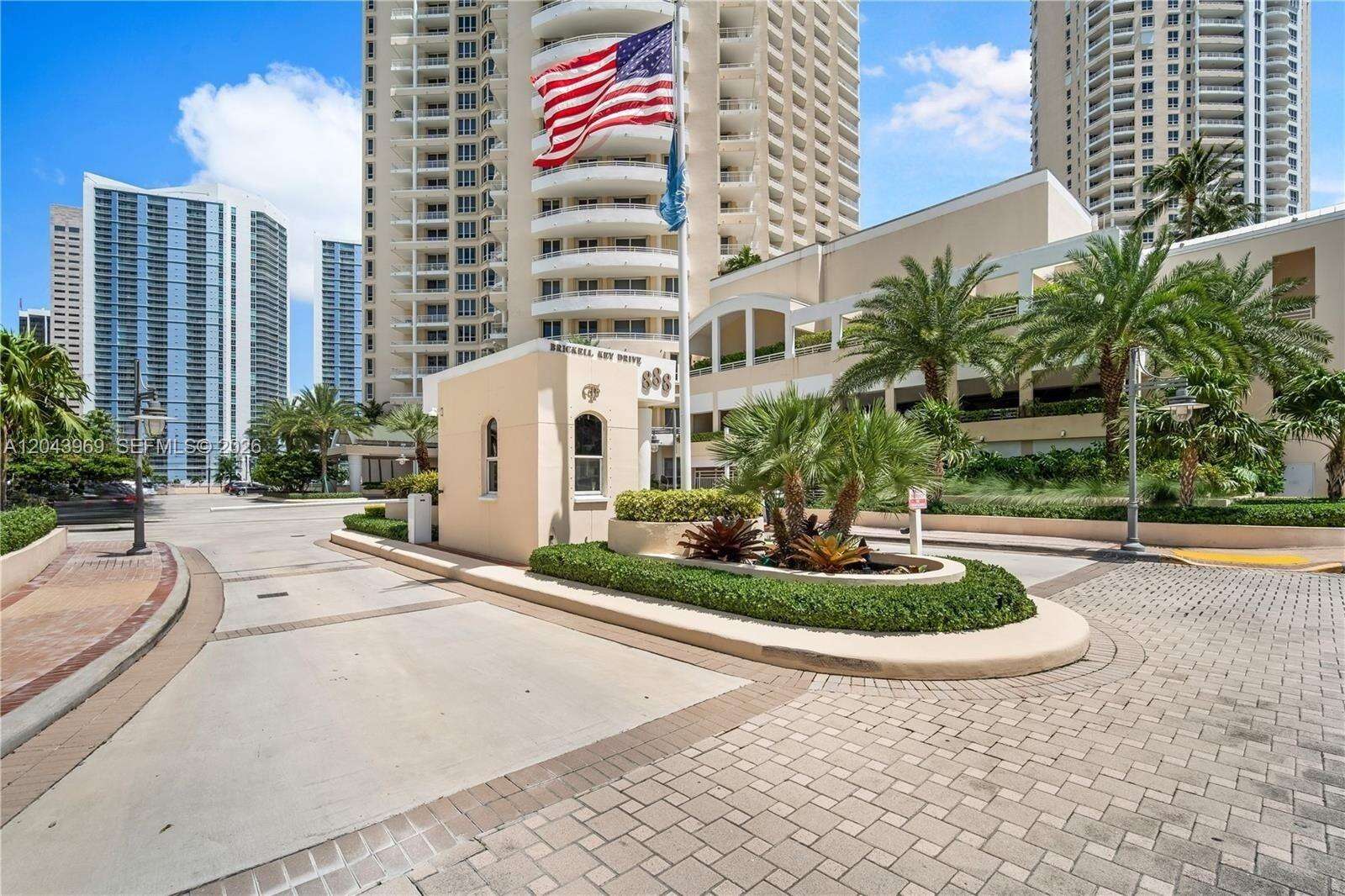One Tequesta Point at 888 Brickell Key Dr, Miami, FL 33131 - For Rent photo 40