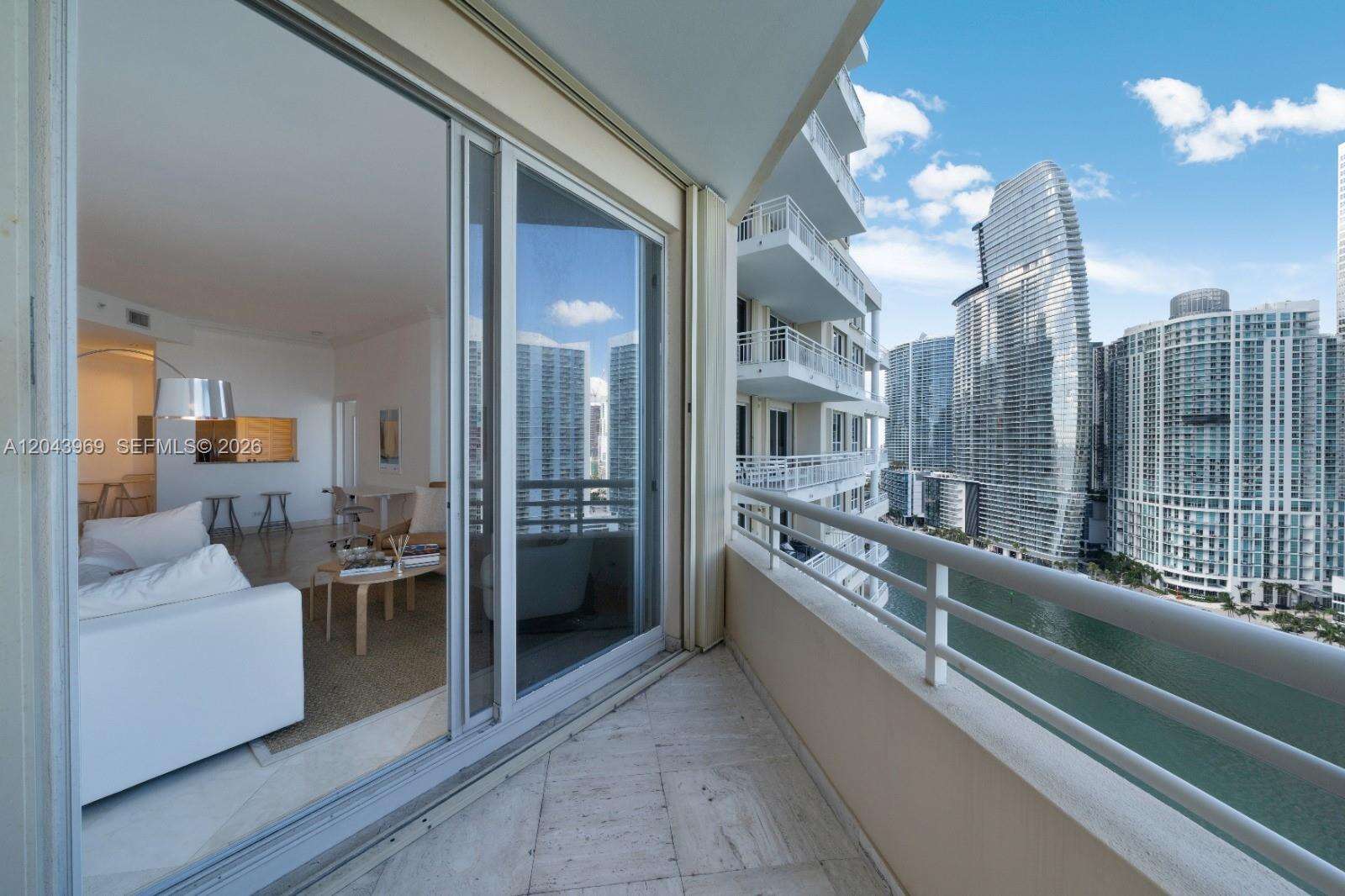 One Tequesta Point at 888 Brickell Key Dr, Miami, FL 33131 - For Rent photo 5
