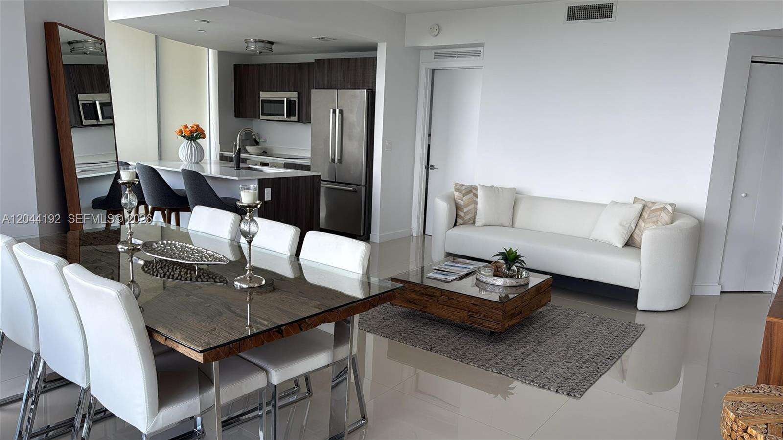 Aria On The Bay at 488 18 St, Miami, FL 33132 - For Rent photo 2