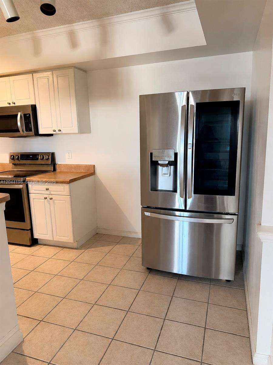 Porto Bellagio at 17145 Bay Rd, Sunny Isles Beach, FL 33160 - For Rent photo 4