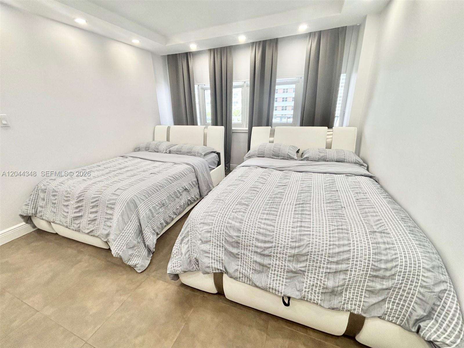 Parker Plaza at 2030 Ocean Dr, Hallandale Beach, FL 33009 - For Rent photo 14
