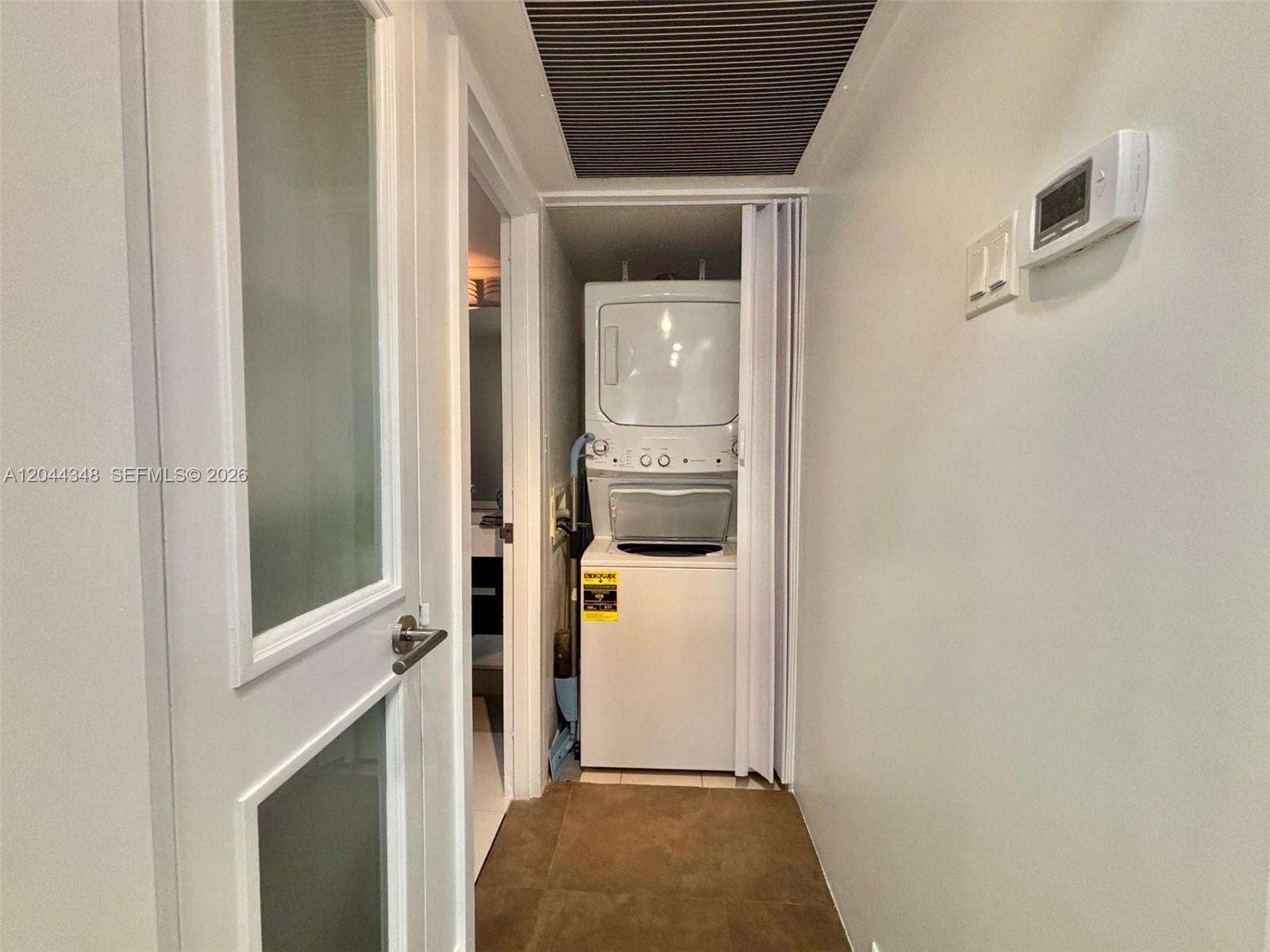 Parker Plaza at 2030 Ocean Dr, Hallandale Beach, FL 33009 - For Rent photo 17
