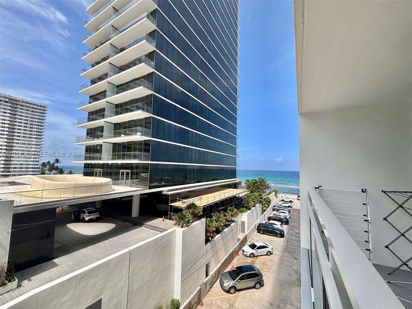 Parker Plaza at 2030 Ocean Dr, Hallandale Beach, FL 33009 - For Rent photo 18