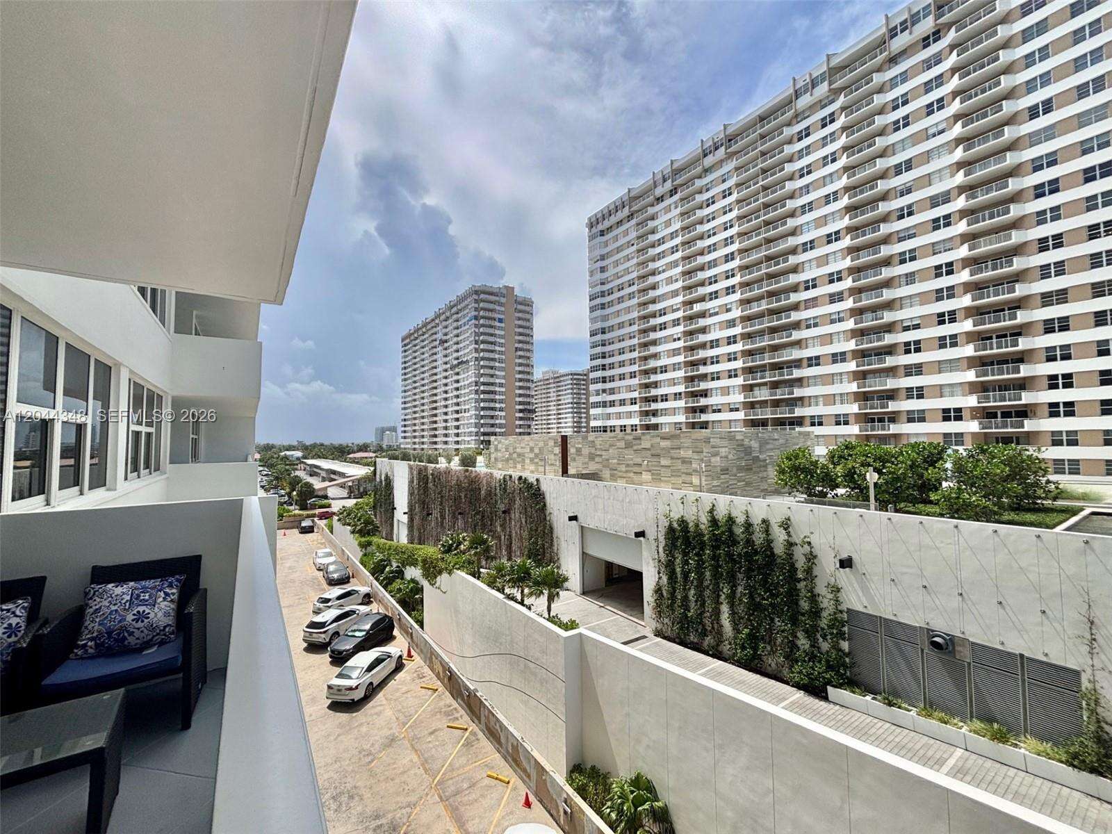 Parker Plaza at 2030 Ocean Dr, Hallandale Beach, FL 33009 - For Rent photo 19