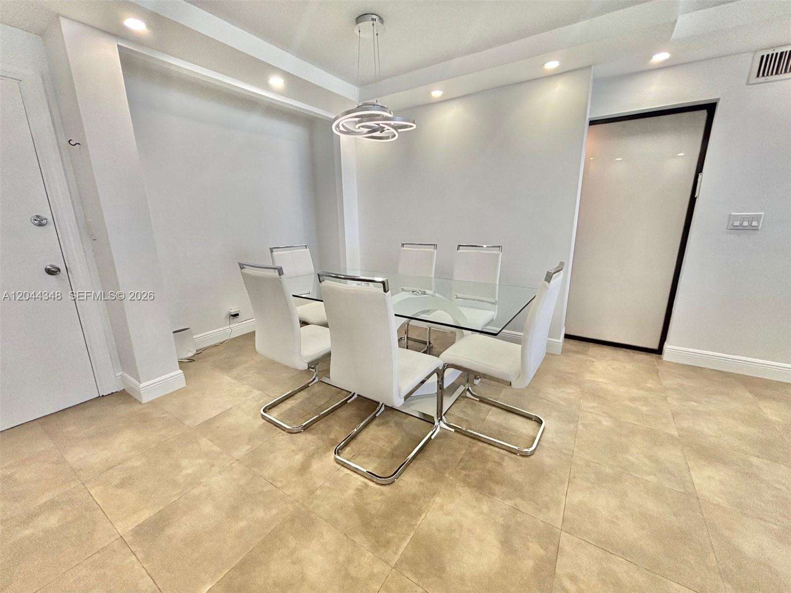 Parker Plaza at 2030 Ocean Dr, Hallandale Beach, FL 33009 - For Rent photo 5